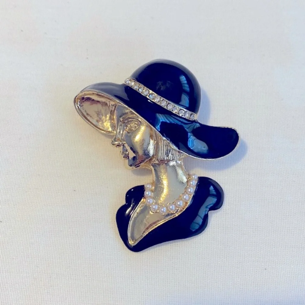Woman In Hat Face Brooch